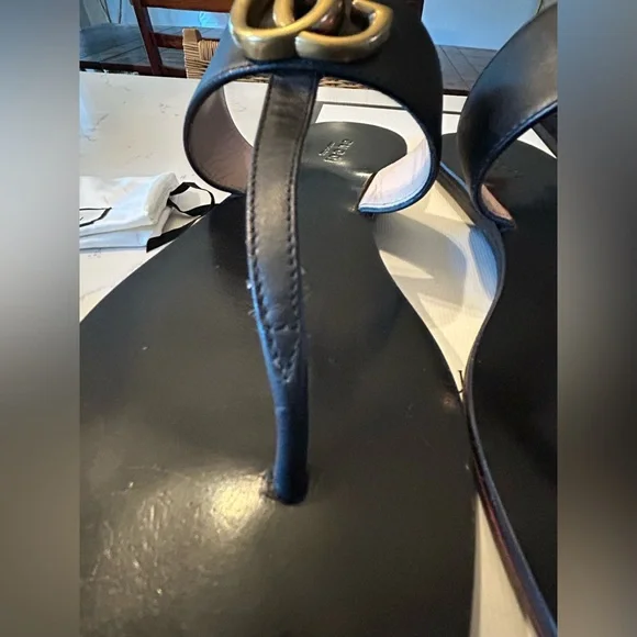 GUCCI GG MARMONT THONG SANDAL - Picture 7 of 16